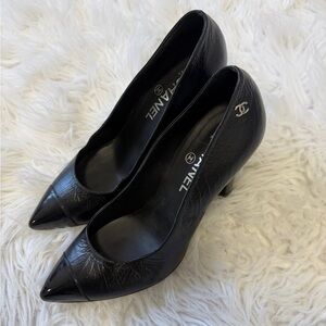 CHANEL Black Leather Pointed Toe Pumps with CC Emblem